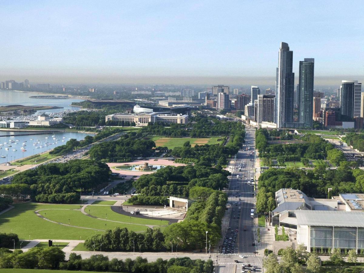 Fairmont Chicago Millennium Park Hotel Exterior photo